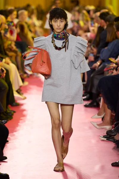 Look 35